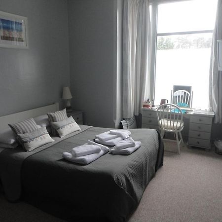 Bed and Breakfast Waves In Bournemouth Exteriér fotografie