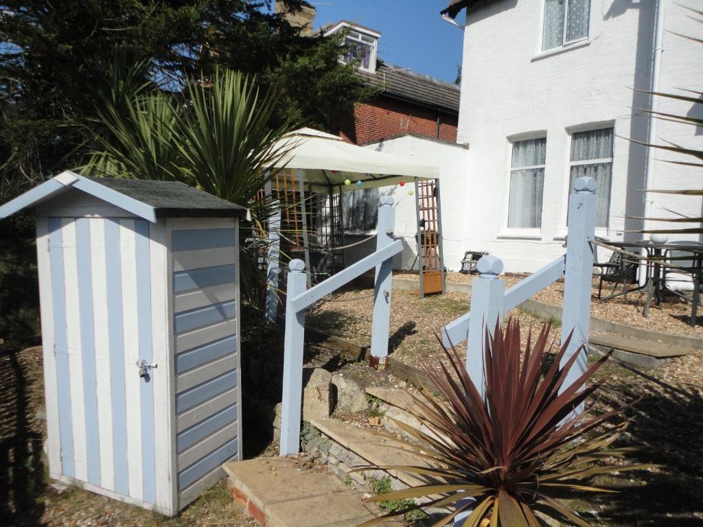 Bed and Breakfast Waves In Bournemouth Exteriér fotografie