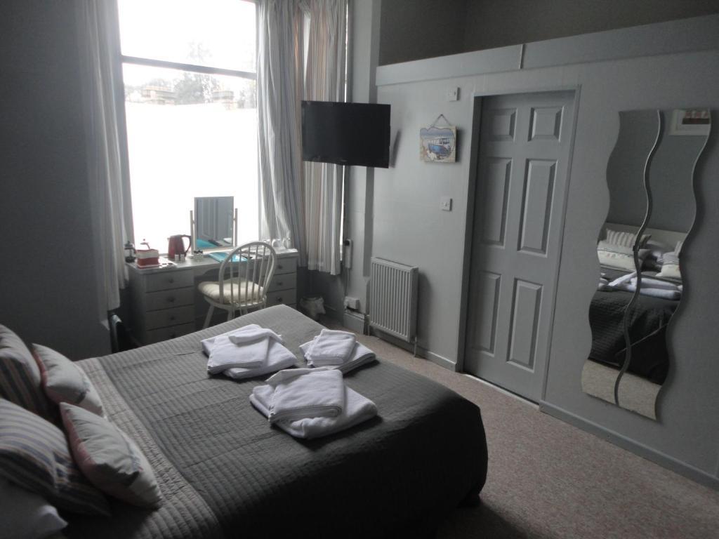 Bed and Breakfast Waves In Bournemouth Exteriér fotografie