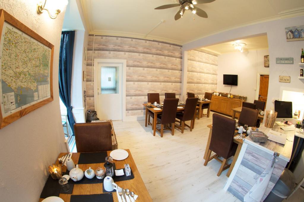 Bed and Breakfast Waves In Bournemouth Exteriér fotografie